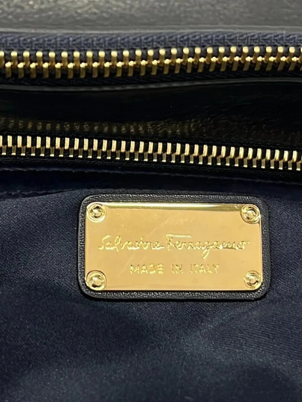 Salvatore Ferragamo EZ-21 G187 Dark Navy Gray Leather Tote Bag